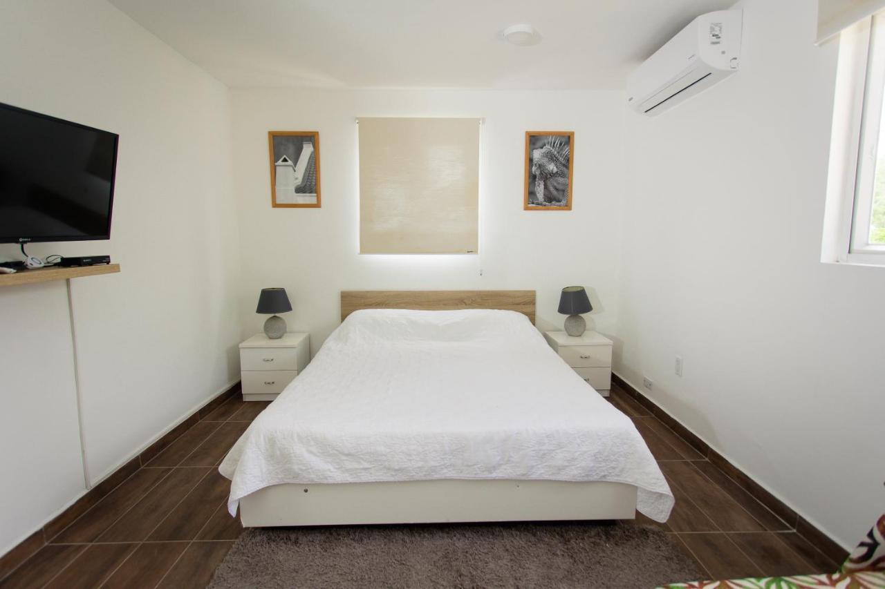 Westpunt Beach Apartments Вилемстад Екстериор снимка