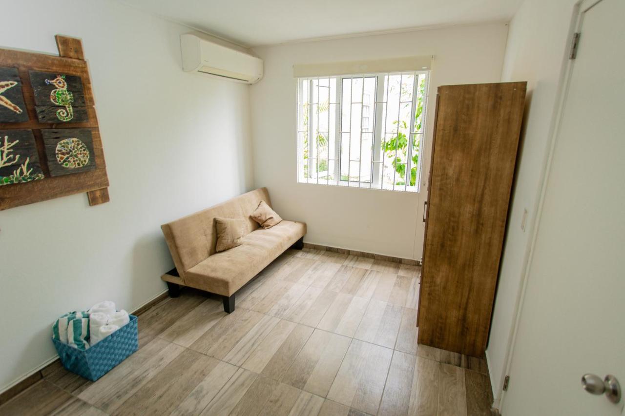 Westpunt Beach Apartments Вилемстад Екстериор снимка